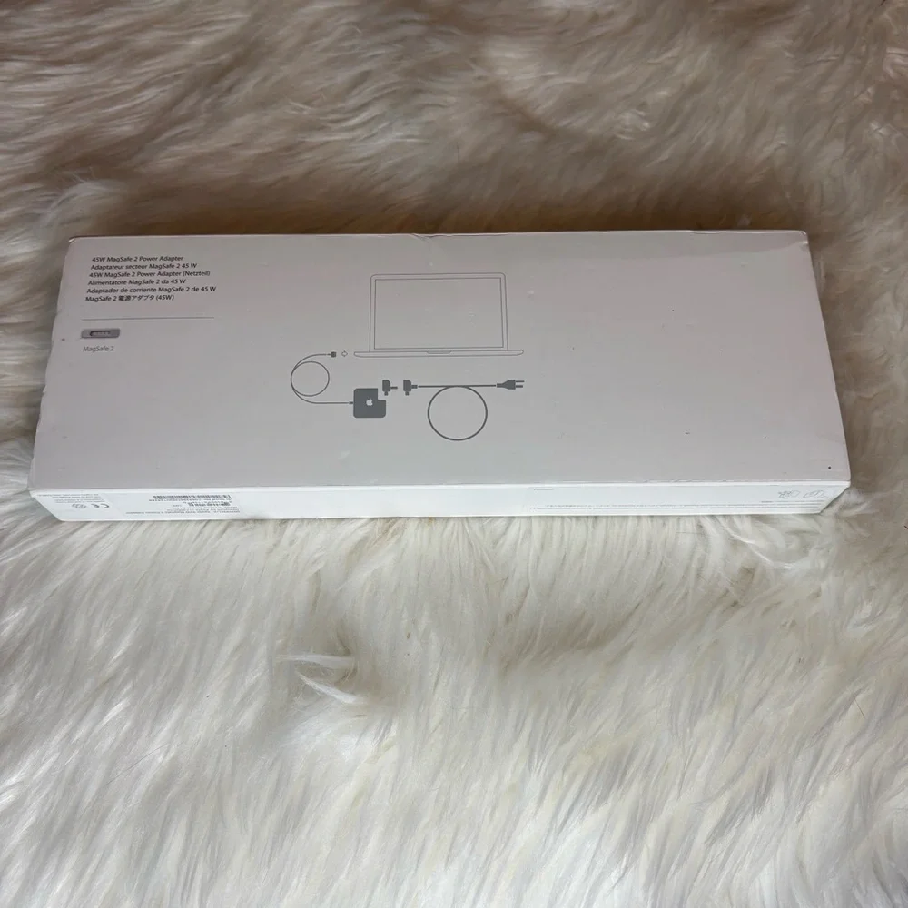 Apple MagSafe 2 Power Adapter in White